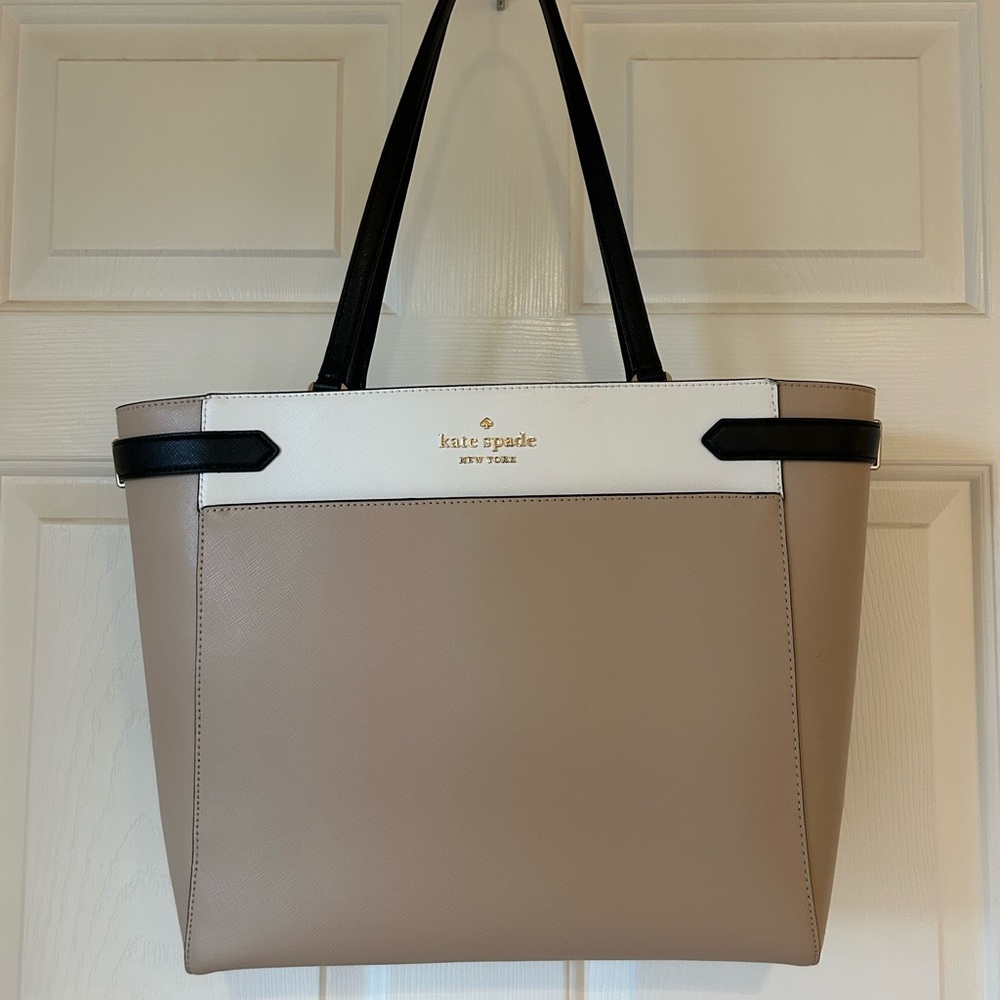 Kate Spade Beige and White Tote Bag